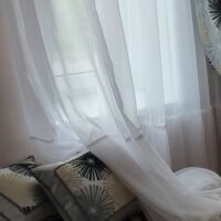 Pagal individualų užsakymą. Prabangi išskirtinio dizaino dienine užuolaida su plisuoto tiulio audinio dekoru