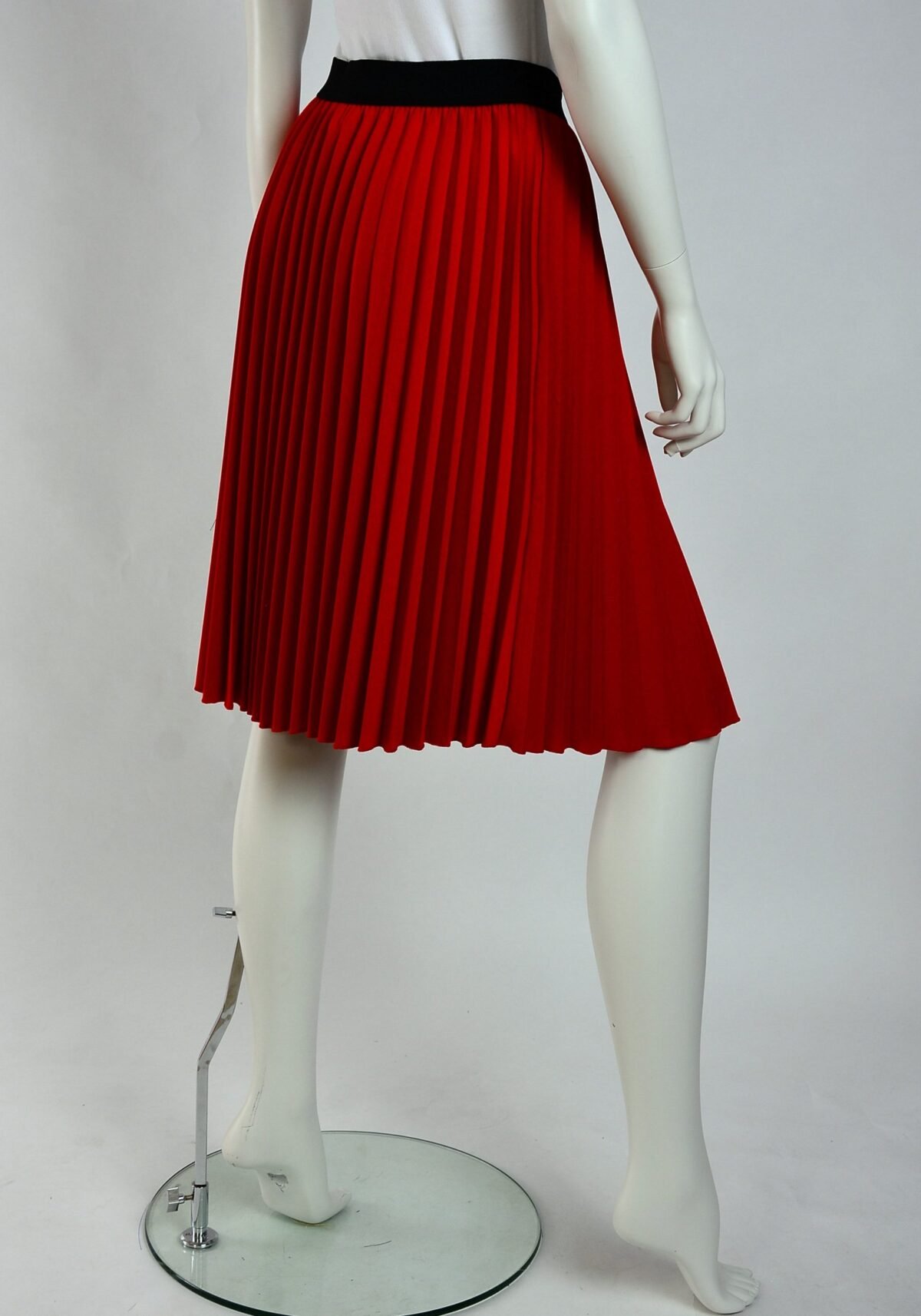 beautiful sunray skirt with elastic waist  8848 scaled