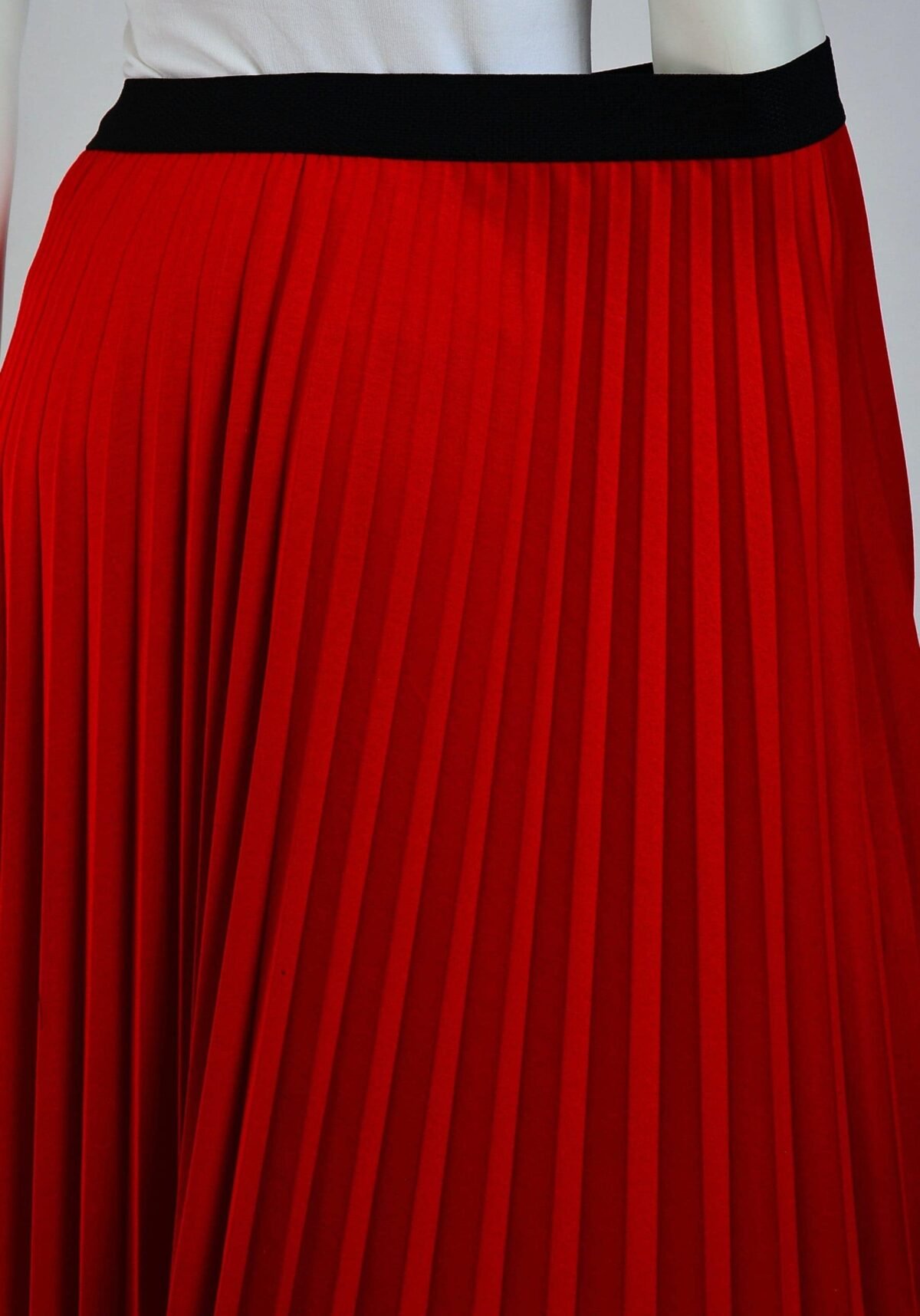 beautiful sunray skirt with elastic waist  8853 scaled