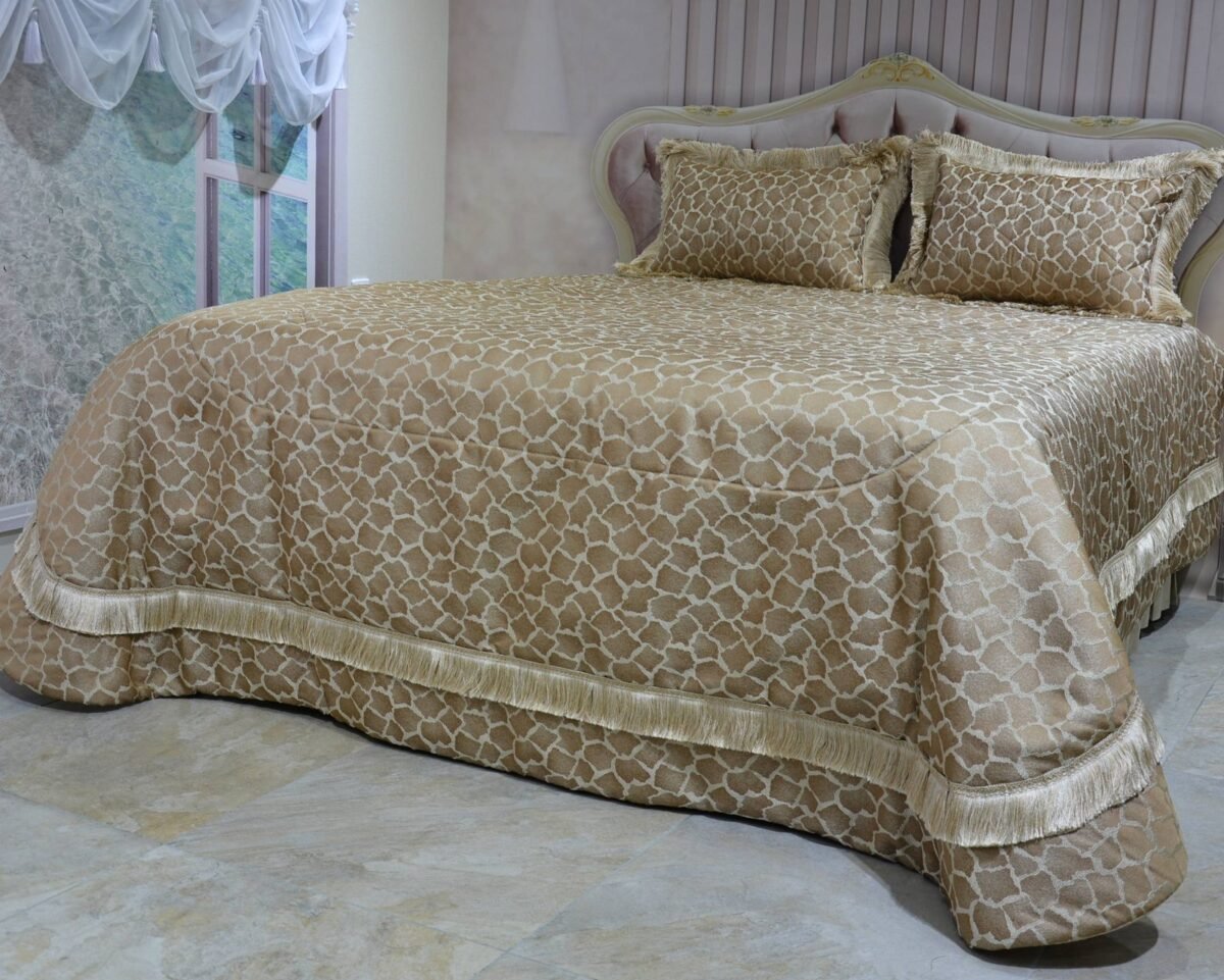 Prabangi lovatiesė Rikota originalaus dizaino camel spalvos 260×260