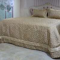 Prabangi lovatiesė Rikota originalaus dizaino camel spalvos 260×260