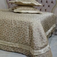 Prabangi lovatiesė Rikota originalaus dizaino camel spalvos 260×260