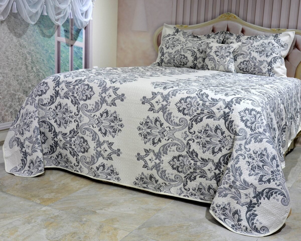 Lovatiesė Dina dvipuse baltai pilkos spalvos originalaus dizaino 250×250