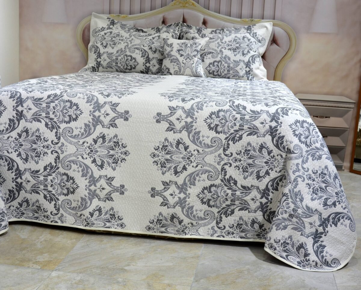 Lovatiesė Dina dvipuse baltai pilkos spalvos originalaus dizaino 250×250