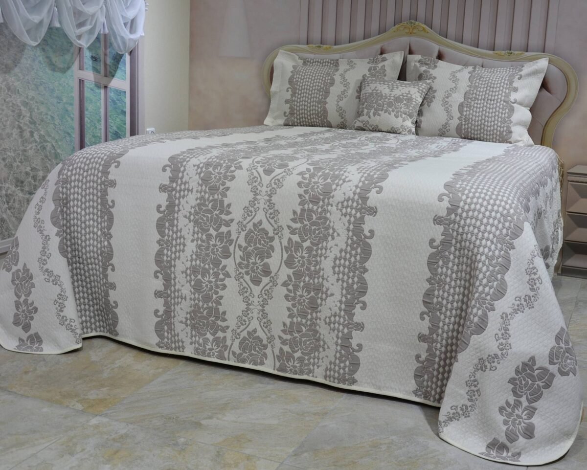 Lovatiesė Dina2 dvipuse baltai rusvos spalvos originalaus dizaino 250×250