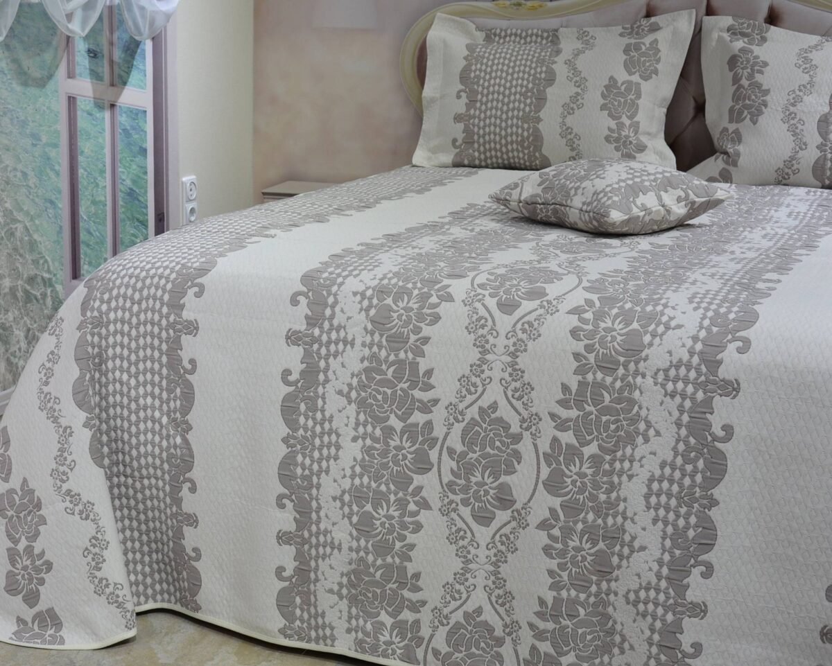 Lovatiesė Dina2 dvipuse baltai rusvos spalvos originalaus dizaino 250×250