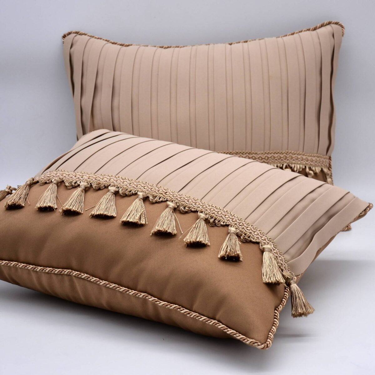 Pagalvės dekorui su klostuotais intarpais 1. Pagal individualų užsakymą.