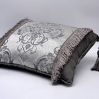 Pagalvės dekorui papuoštas kutais 3. Pagal individualų užsakymą.