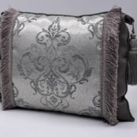 Pagalvės dekorui papuoštas kutais 3. Pagal individualų užsakymą.