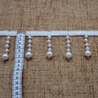 Dekoras užuolaidoms baltos spalvos perlamutriniai kutai 7 cm