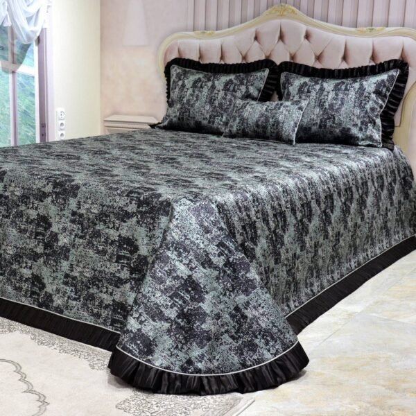 Dygsniuota lovatiesė su pamušalu rudos spalvos dekoruota 8 cm prabangiu gofruotu dekoru Venecija8  260×260