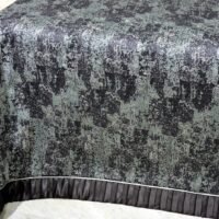 Dygsniuota lovatiesė su pamušalu rudos spalvos dekoruota 8 cm prabangiu gofruotu dekoru Venecija8  260×260