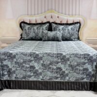 Dygsniuota lovatiesė su pamušalu rudos spalvos dekoruota prabangiu gofruotu 14 cm dekoru Venecija14 260×260