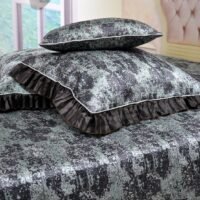 Dygsniuota lovatiesė su pamušalu rudos spalvos dekoruota prabangiu gofruotu 14 cm dekoru Venecija14 260×260