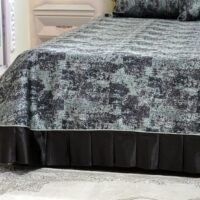 Dygsniuota lovatiesė su pamušalu rudos spalvos dekoruota prabangiu klostuotu15 cm dekoru Verona15 260×260