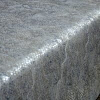 Dygsniuota lovatiesė su pamušalu pilkos spalvos dekoruota prabangiu klostuotu15 cm dekoru Verona15 260×260