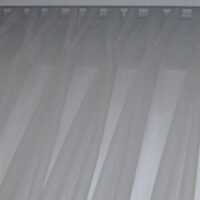 Pagal individualų užsakymą. Prabangi išskirtinio dizaino dienine užuolaida su plisuoto tiulio audinio dekoru